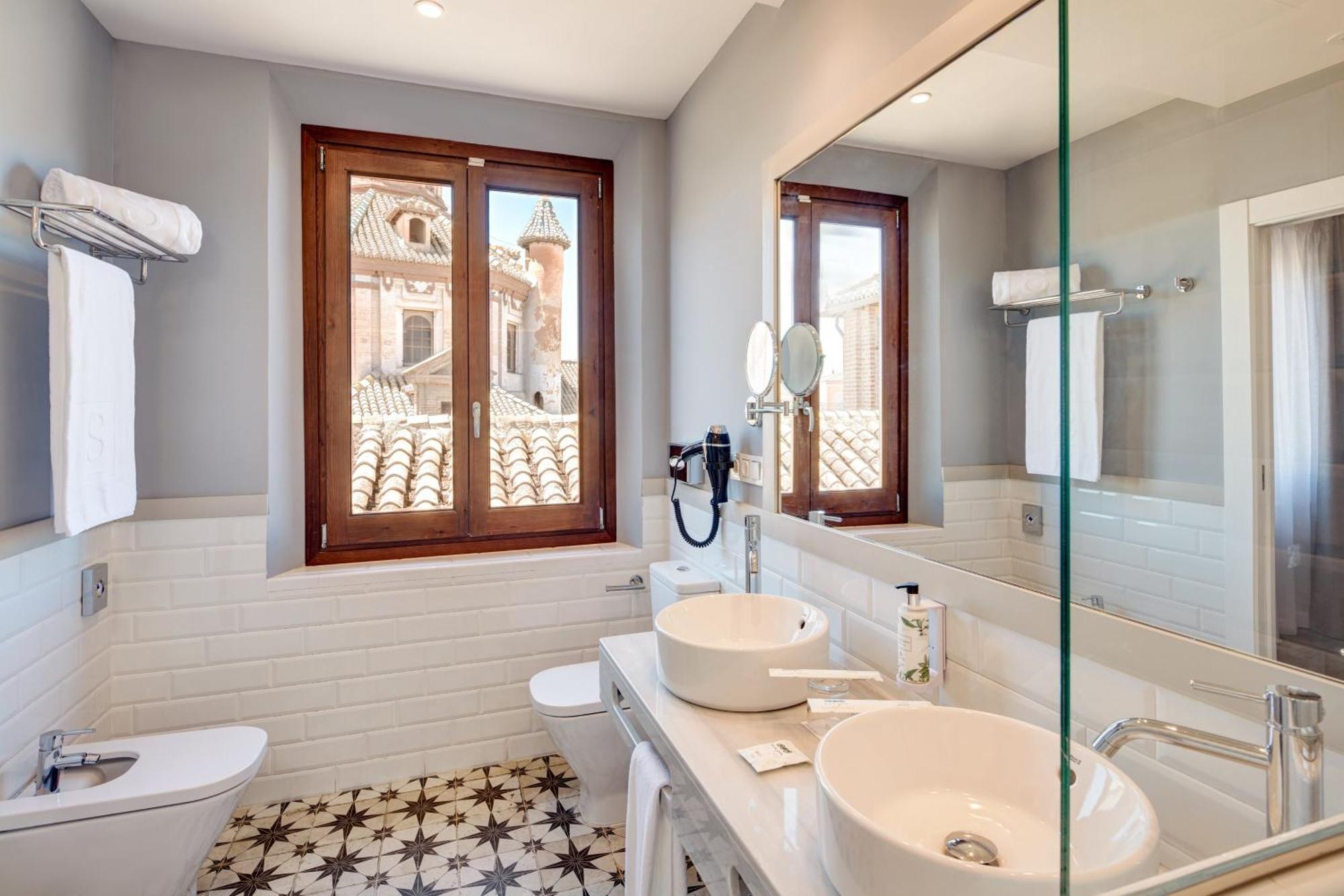 Sercotel Granada Suites Екстер'єр фото