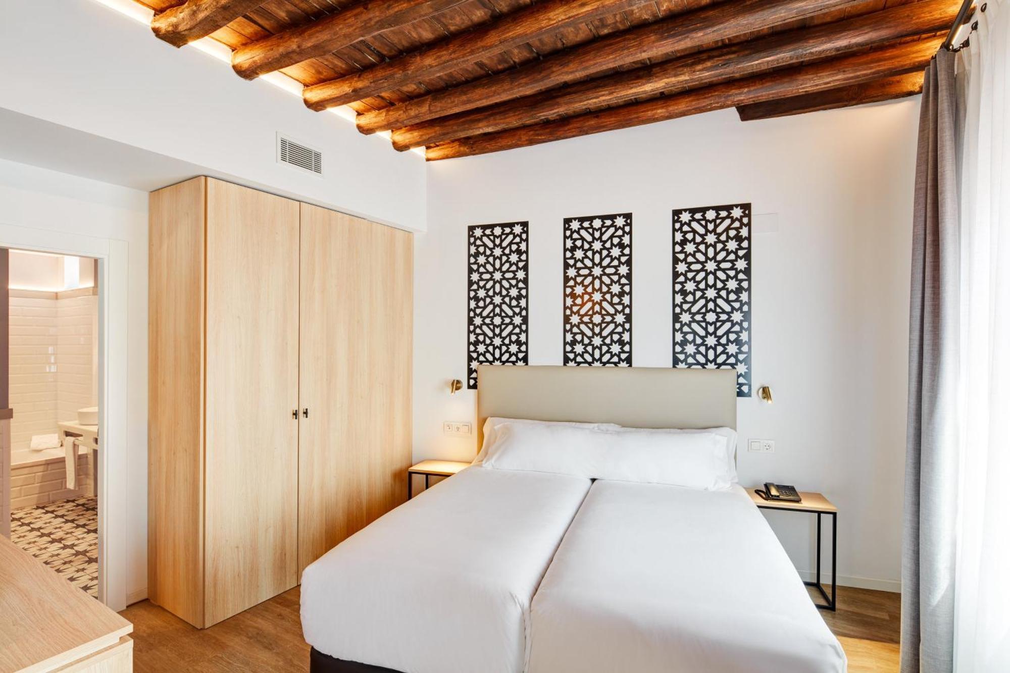 Sercotel Granada Suites Екстер'єр фото